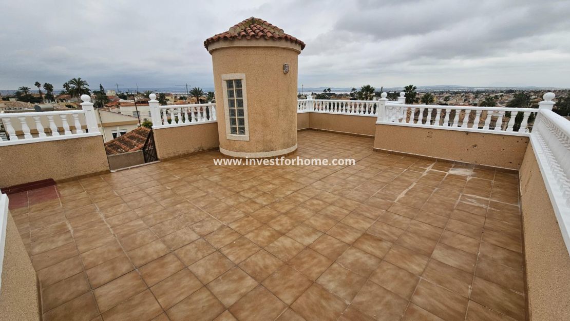 Sale - Villa - Torrevieja - El Chaparral