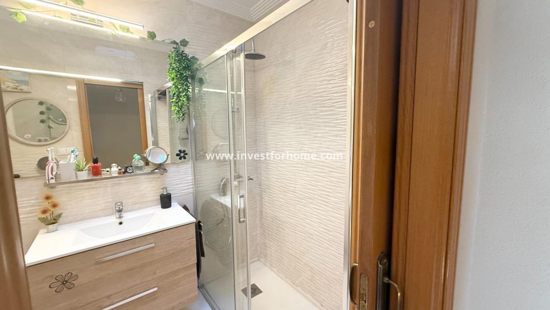 Sale - Villa - Torrevieja - El Limonar