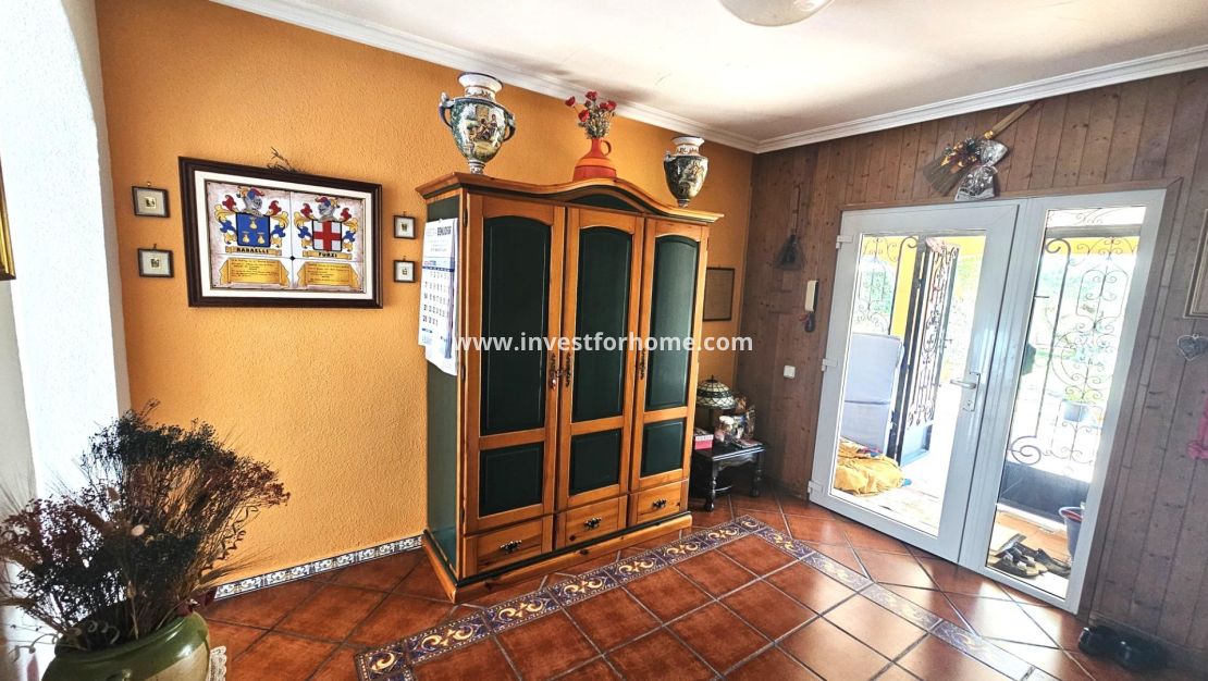 Sale - Villa - Torrevieja - La Siesta-El Chaparral