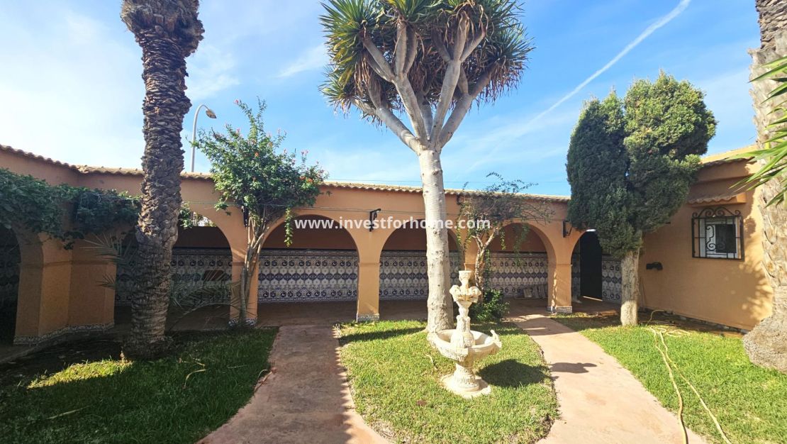 Sale - Villa - Torrevieja - La Siesta-El Chaparral