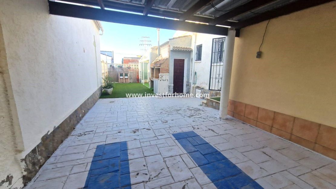 Sale - Villa - Torrevieja - La Siesta-El Chaparral