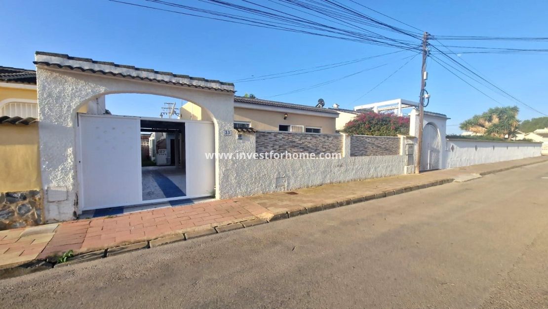 Sale - Villa - Torrevieja - La Siesta-El Chaparral