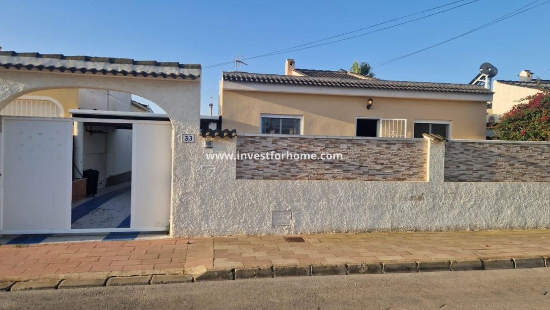 Sale - Villa - Torrevieja - La Siesta-El Chaparral