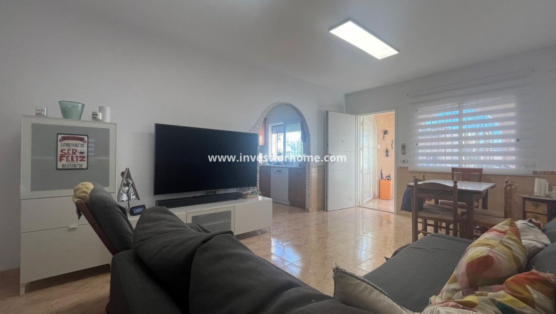 Sale - Villa - Torrevieja - La Siesta-El Chaparral