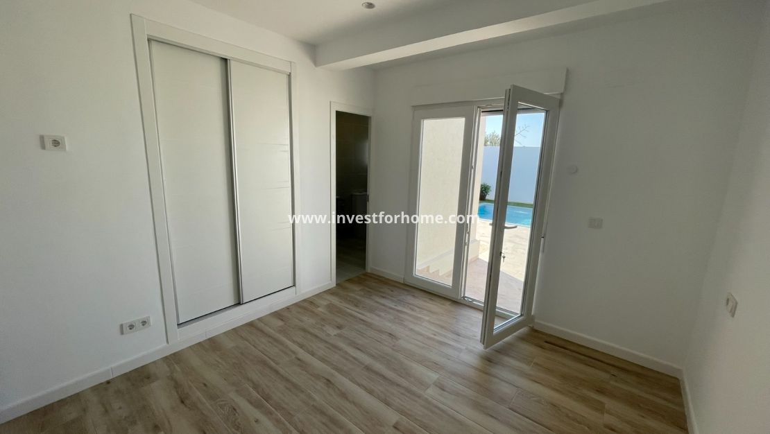 Sale - Villa - Torrevieja - La Siesta-El Chaparral