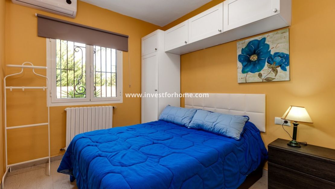 Sale - Villa - Torrevieja - La Siesta-El Chaparral