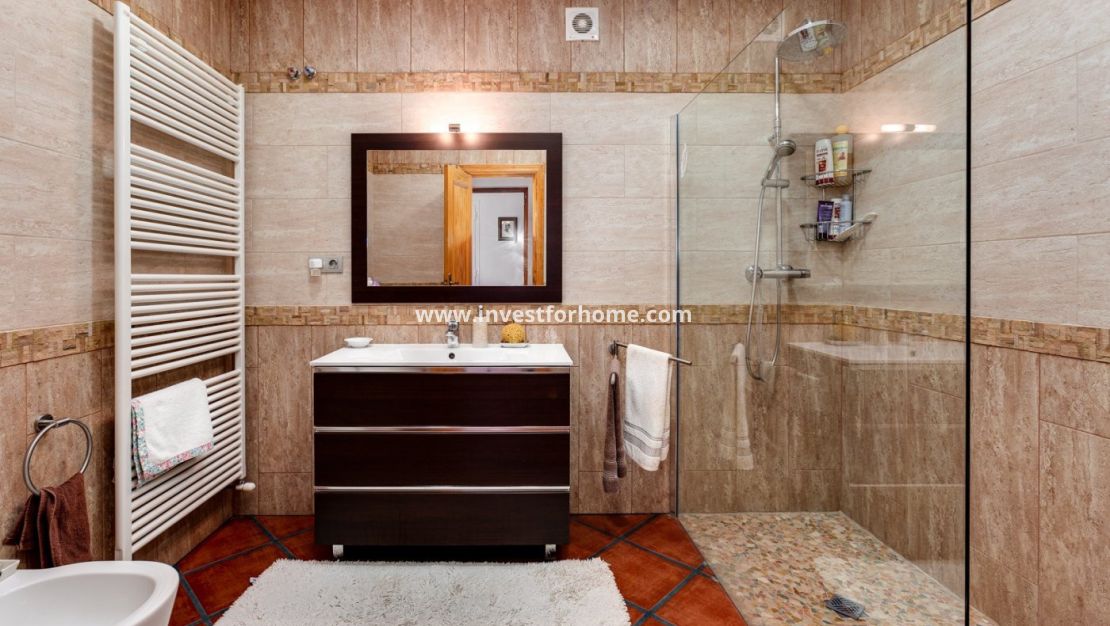 Sale - Villa - Torrevieja - La Siesta-El Chaparral