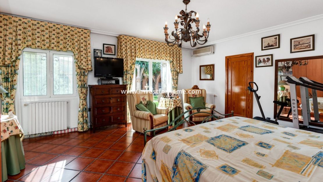 Sale - Villa - Torrevieja - La Siesta-El Chaparral