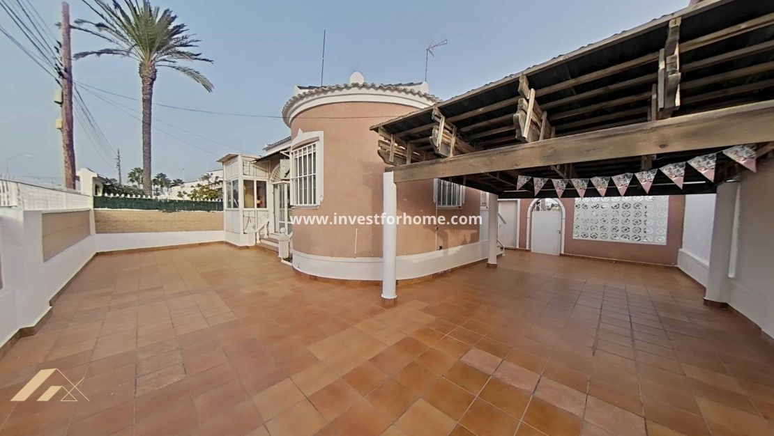 Sale - Villa - Torrevieja - La Siesta-El Chaparral
