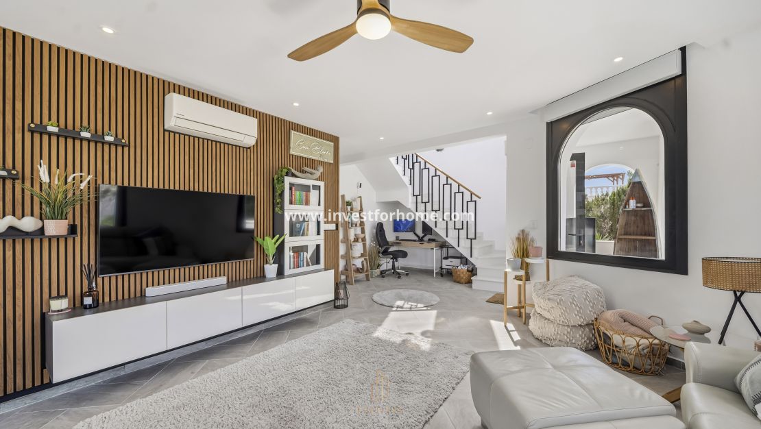 Sale - Villa - Torrevieja - La Siesta-El Chaparral