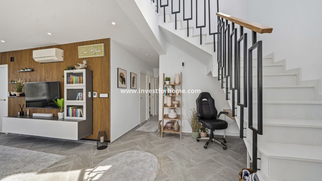 Sale - Villa - Torrevieja - La Siesta-El Chaparral