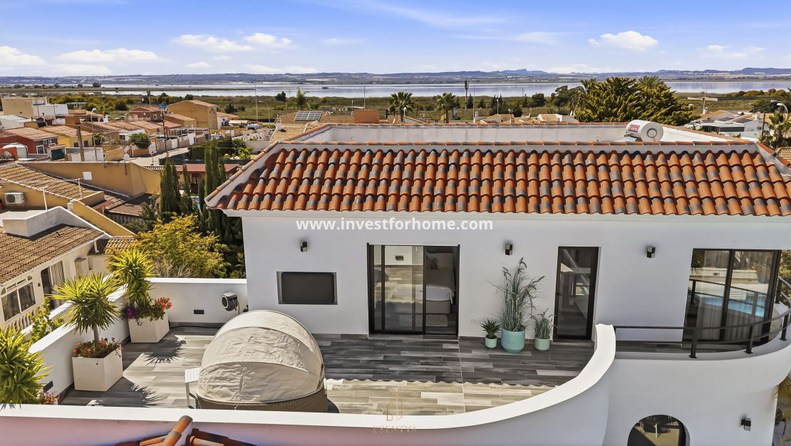 Sale - Villa - Torrevieja - La Siesta-El Chaparral