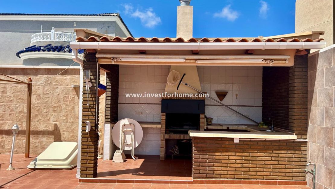 Sale - Villa - Torrevieja - La Siesta-El Chaparral