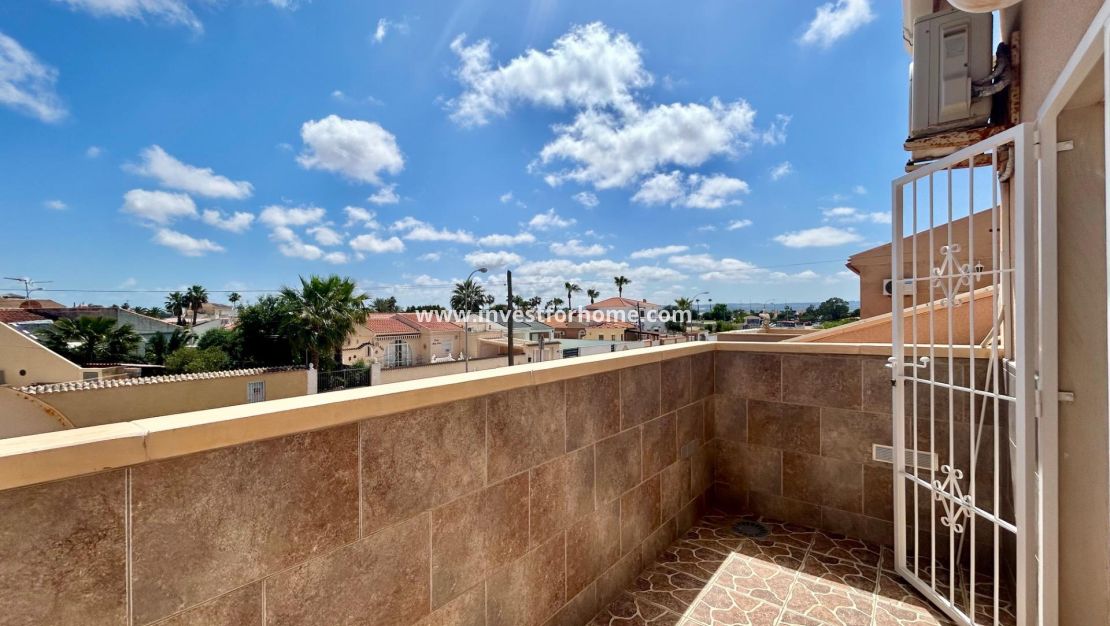 Sale - Villa - Torrevieja - La Siesta-El Chaparral