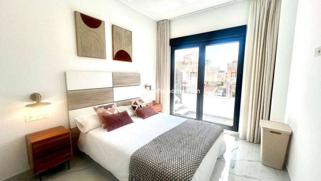 Sale - Villa - Torrevieja - La Siesta - El Salado - Torreta