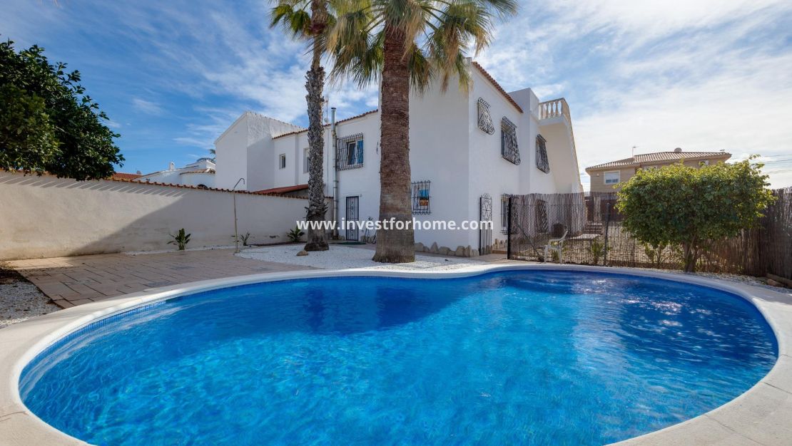 Sale - Villa - Torrevieja - La Siesta - El Salado - Torreta