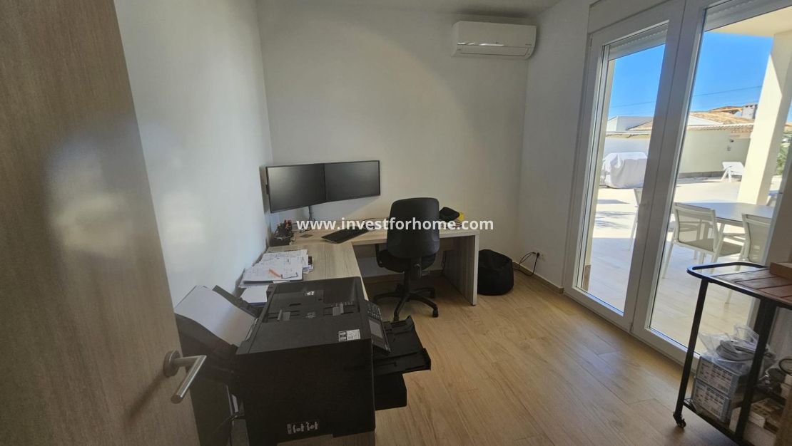 Sale - Villa - Torrevieja - La Siesta - El Salado - Torreta