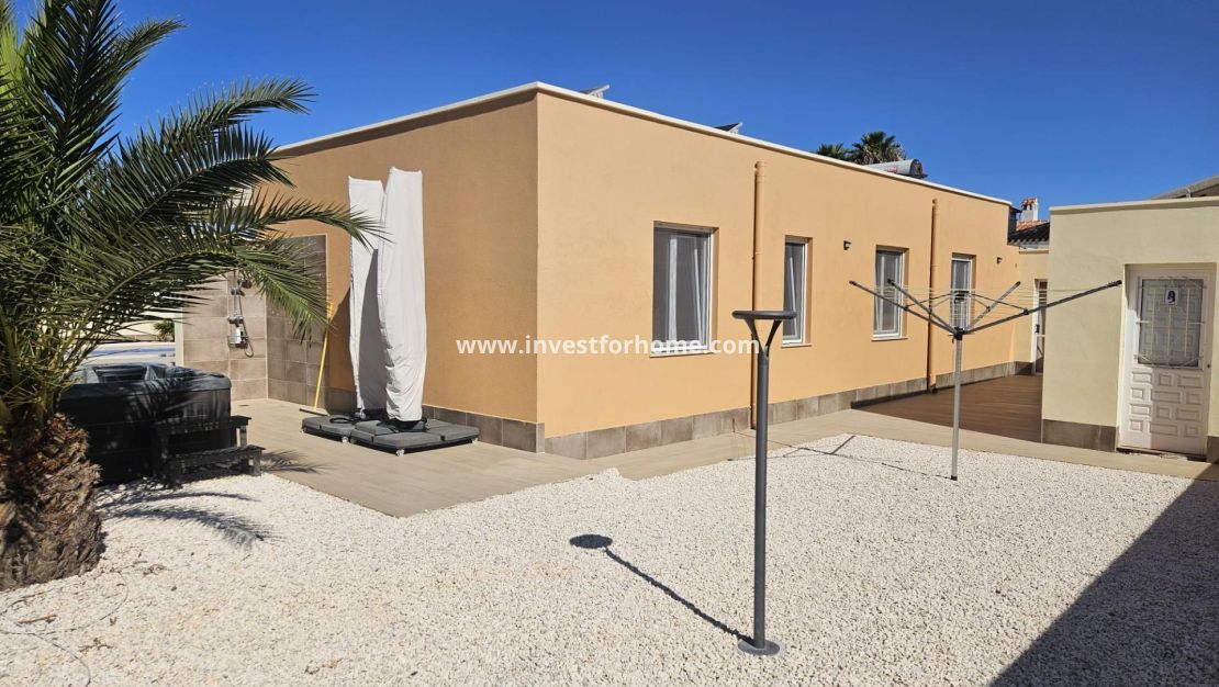 Sale - Villa - Torrevieja - La Siesta - El Salado - Torreta