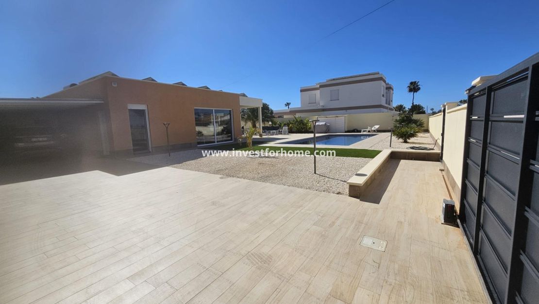 Sale - Villa - Torrevieja - La Siesta - El Salado - Torreta
