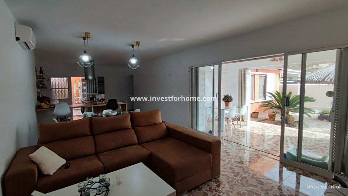 Sale - Villa - Torrevieja - La Veleta