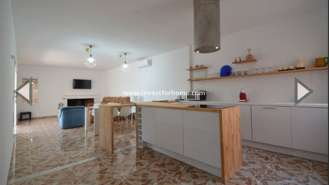 Sale - Villa - Torrevieja - La Veleta