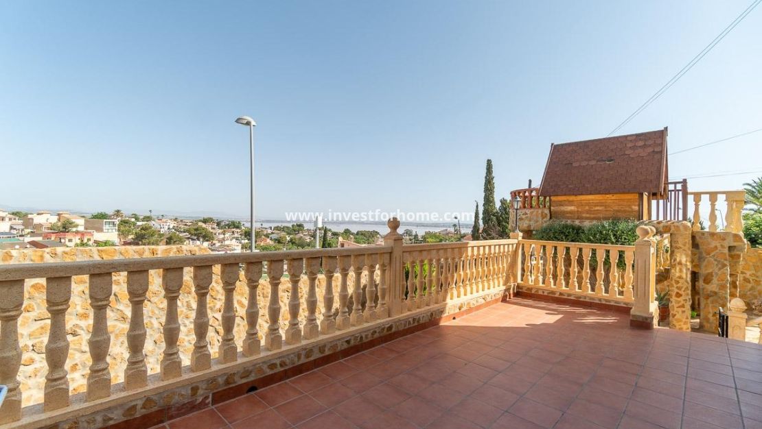 Sale - Villa - Torrevieja - Los Altos