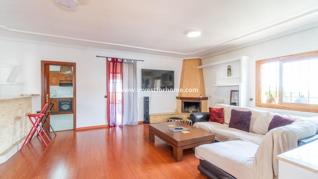 Sale - Villa - Torrevieja - Los Altos