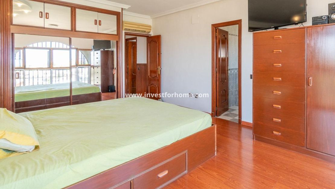 Sale - Villa - Torrevieja - Los Altos