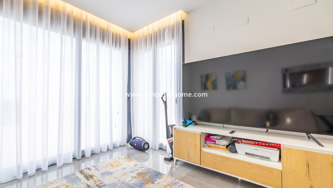 Sale - Villa - Torrevieja - Los Altos