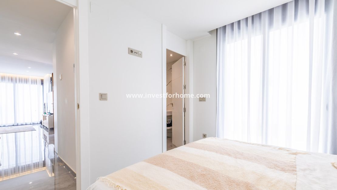 Sale - Villa - Torrevieja - Los Altos