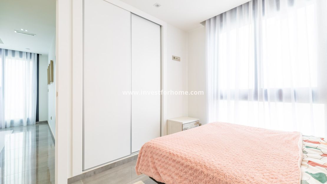 Sale - Villa - Torrevieja - Los Altos