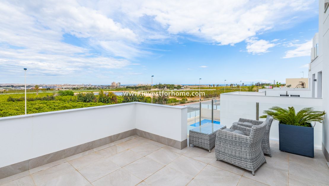 Sale - Villa - Torrevieja - Los Altos