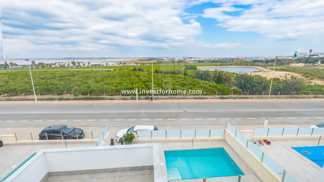 Sale - Villa - Torrevieja - Los Altos