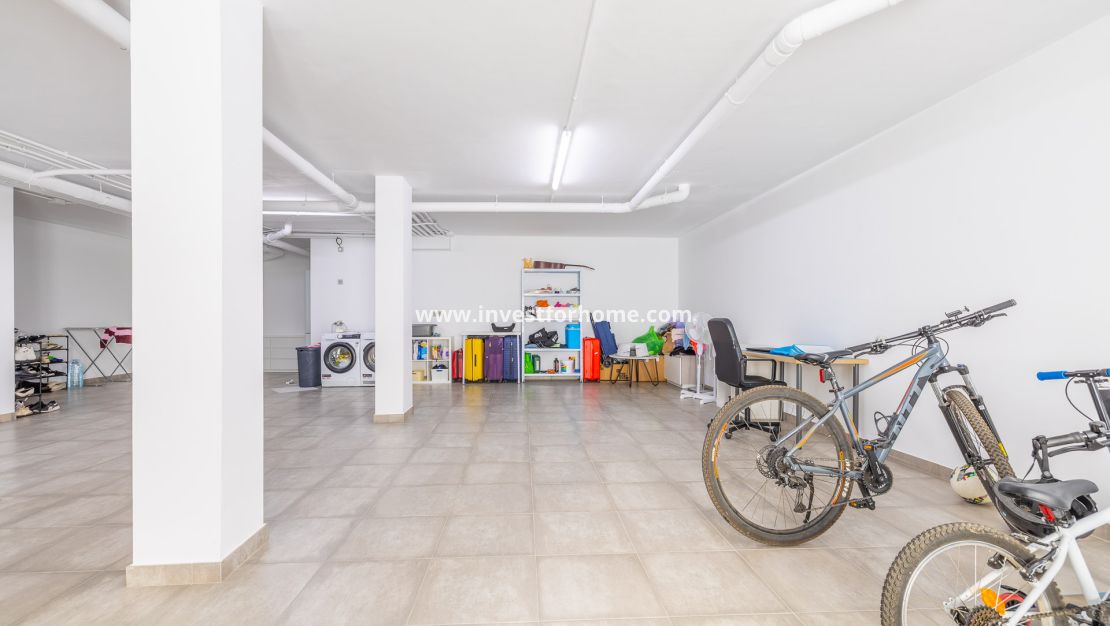 Sale - Villa - Torrevieja - Los Altos