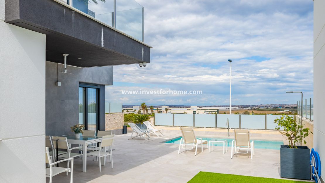 Sale - Villa - Torrevieja - Los Altos