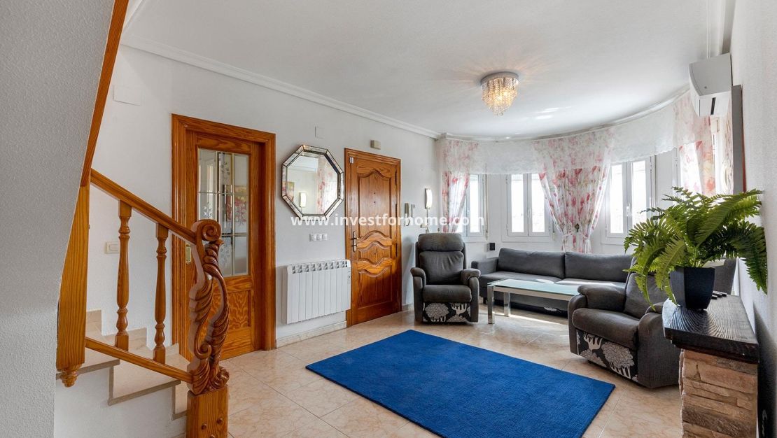 Sale - Villa - Torrevieja - Los Balcones - Los Altos Del Edén