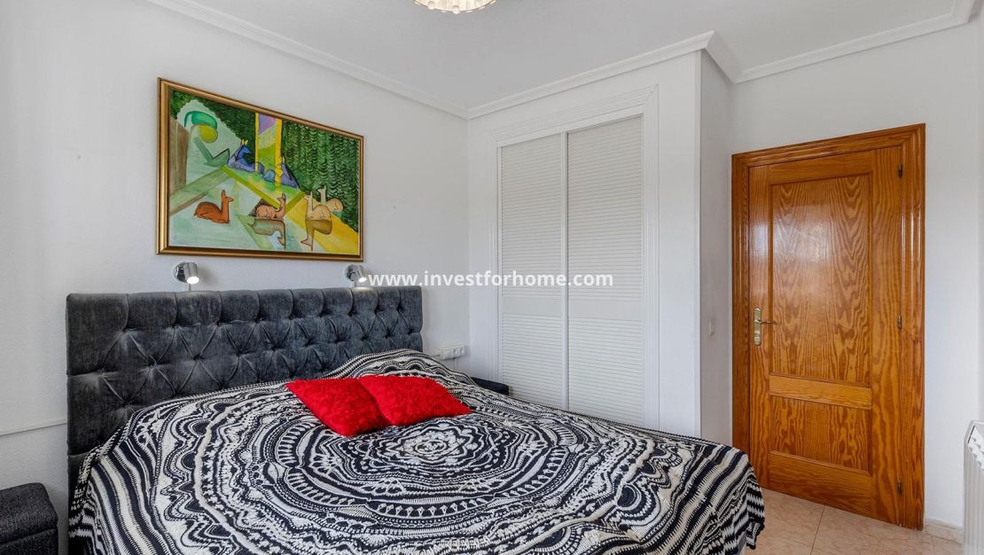 Sale - Villa - Torrevieja - Los Balcones - Los Altos Del Edén