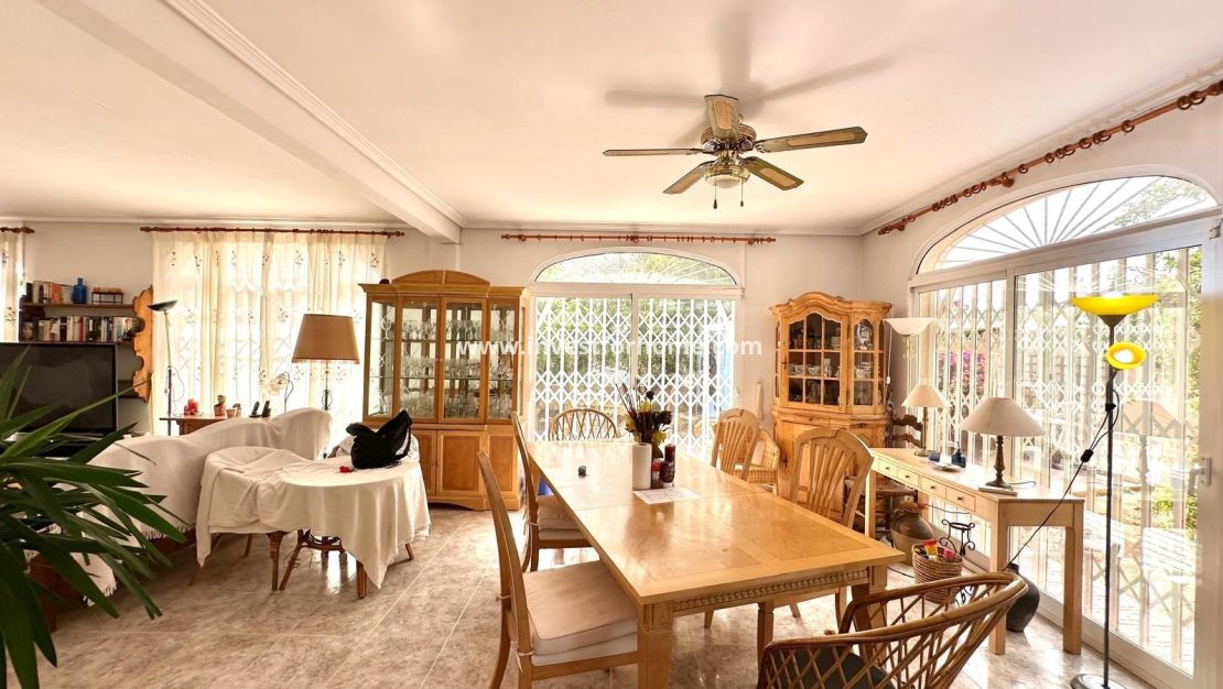 Sale - Villa - Torrevieja - Los Balcones - Los Altos Del Edén