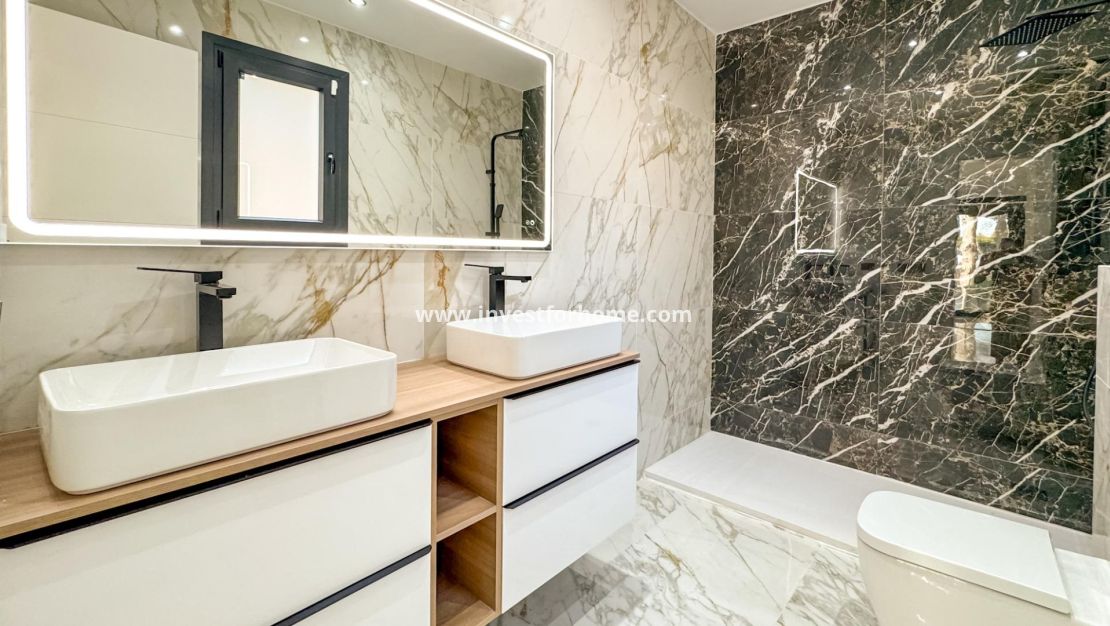 Sale - Villa - Torrevieja - Los Balcones - Los Altos Del Edén