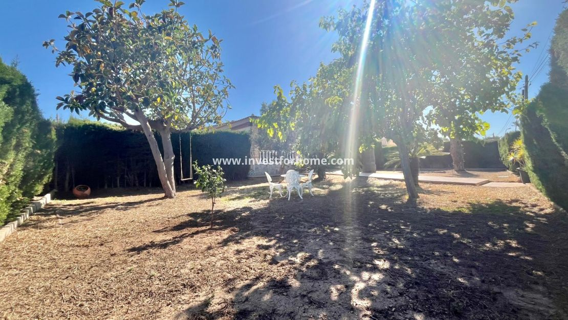 Sale - Villa - Torrevieja - Los Balcones - Los Altos Del Edén