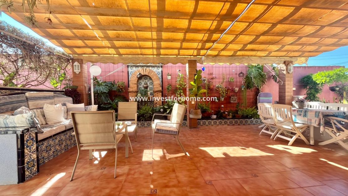 Sale - Villa - Torrevieja - Los Balcones - Los Altos Del Edén