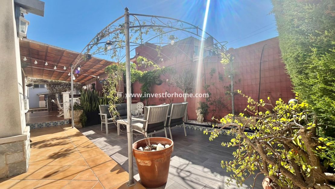 Sale - Villa - Torrevieja - Los Balcones - Los Altos Del Edén