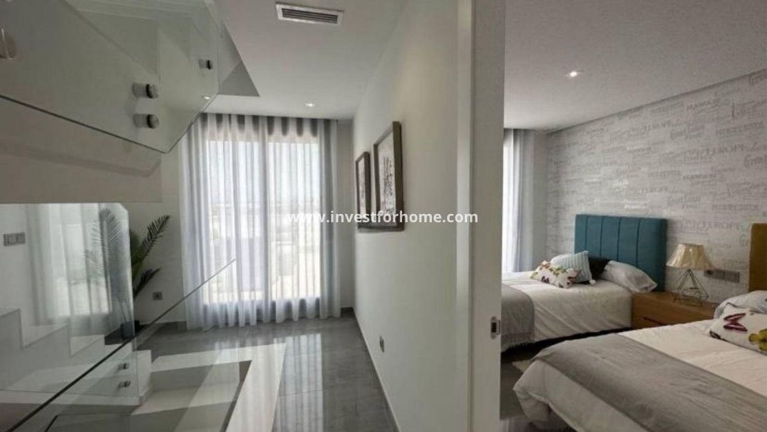 Sale - Villa - Torrevieja - Los Balcones - Los Altos Del Edén