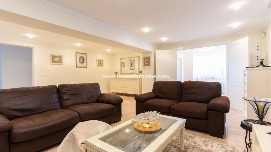 Sale - Villa - Torrevieja - Los Balcones - Los Altos Del Edén