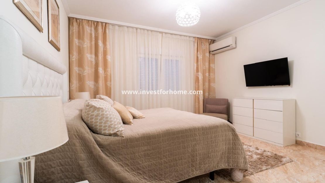 Sale - Villa - Torrevieja - Los Balcones - Los Altos Del Edén