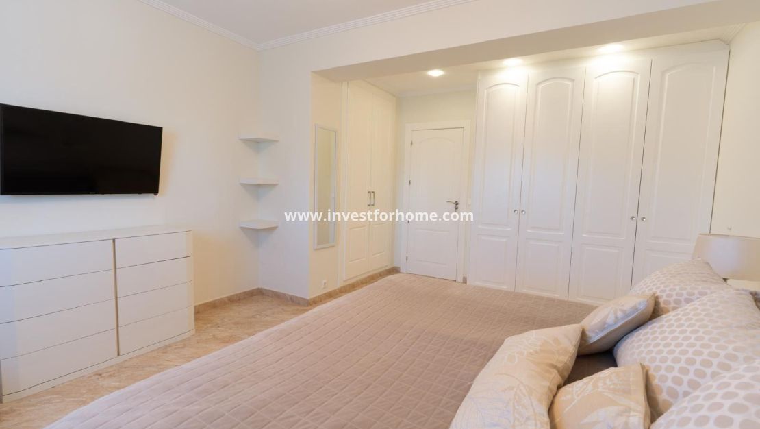 Sale - Villa - Torrevieja - Los Balcones - Los Altos Del Edén