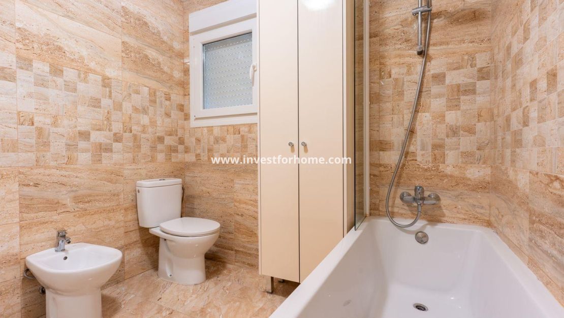 Sale - Villa - Torrevieja - Los Balcones - Los Altos Del Edén