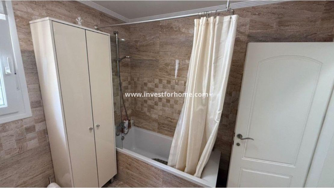 Sale - Villa - Torrevieja - Los Balcones - Los Altos Del Edén