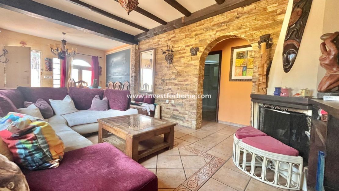 Sale - Villa - Torrevieja - Los Balcones - Los Altos Del Edén