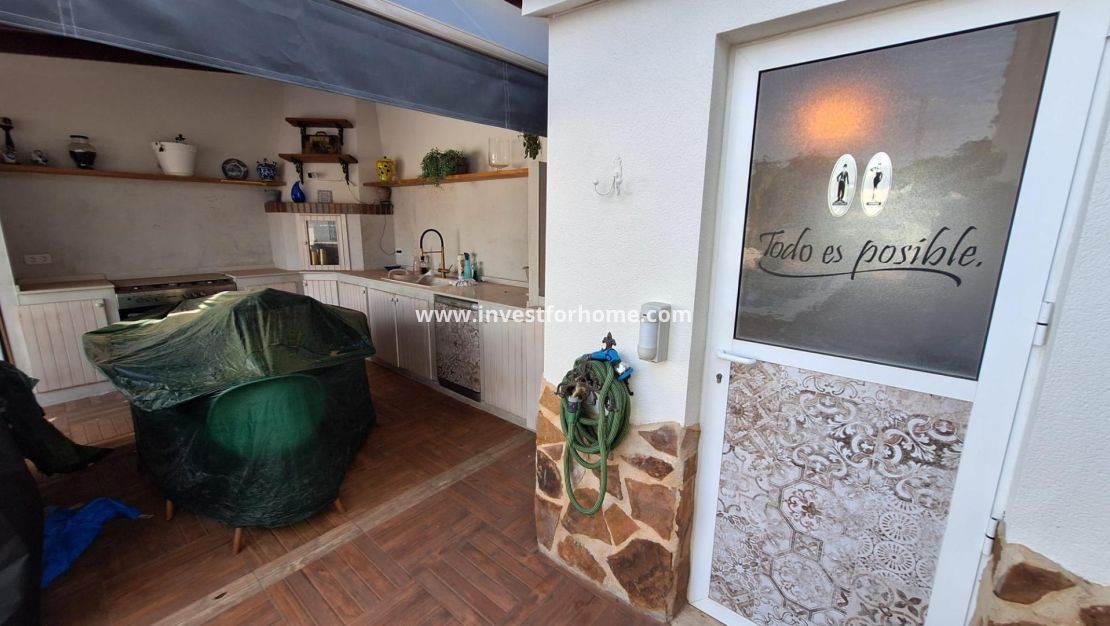 Sale - Villa - Torrevieja - Los Balcones - Los Altos Del Edén